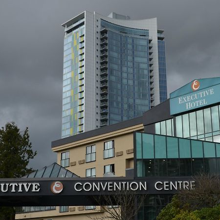 Executive Suites Hotel & Conference Center, Metro Vancouver Бернабі Екстер'єр фото